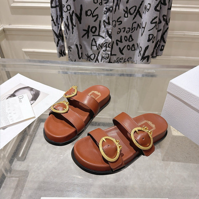 DIOR 26S MEDAILLON BUCKLE SLIDE IN BROWN CALFSKIN