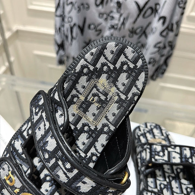 DIOR 26S SANDALS IN BLACK MIX WHITE OBLIQUE CANVAS