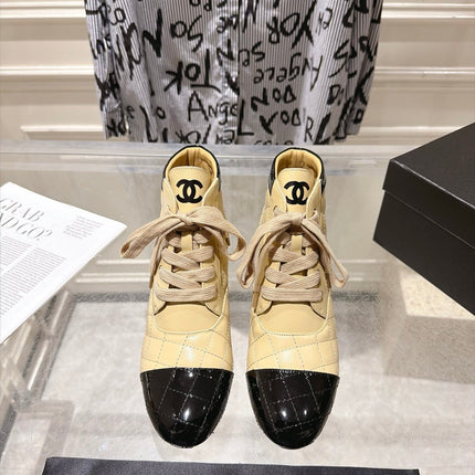 CHANEL 26S HIGH HEEL KNEE HIGH BOOTS 70 MM IN BEIGE LAMBSKIN AND BLACK PATENT CALFSKIN