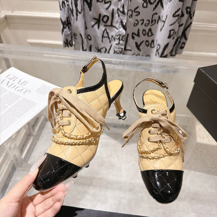 CHANEL 26S SLINGBACK HIGH HEEL SHOES 70 MM IN BEIGE LAMBSKIN AND BLACK PATENT CALFSKIN