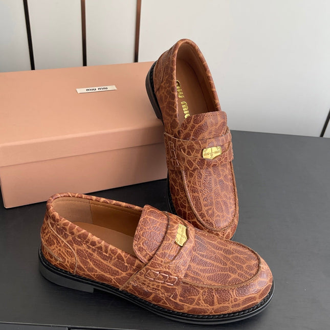 MIUMIU 26S PENNY LOAFERS IN BROWN COGNAC CALFSKIN CROCODILE EMBOSSING