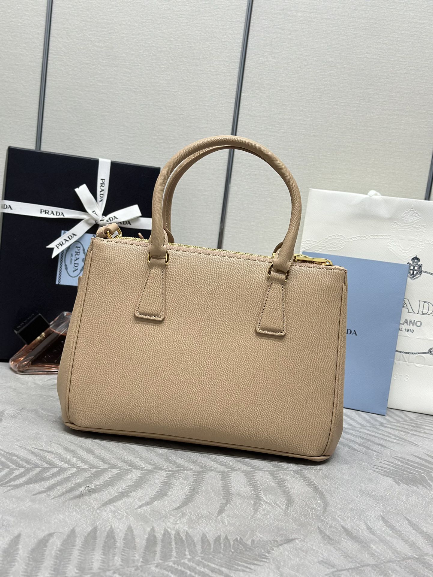 PRADA 26S HANDBAG 28 IN BEIGE SAFFIANO