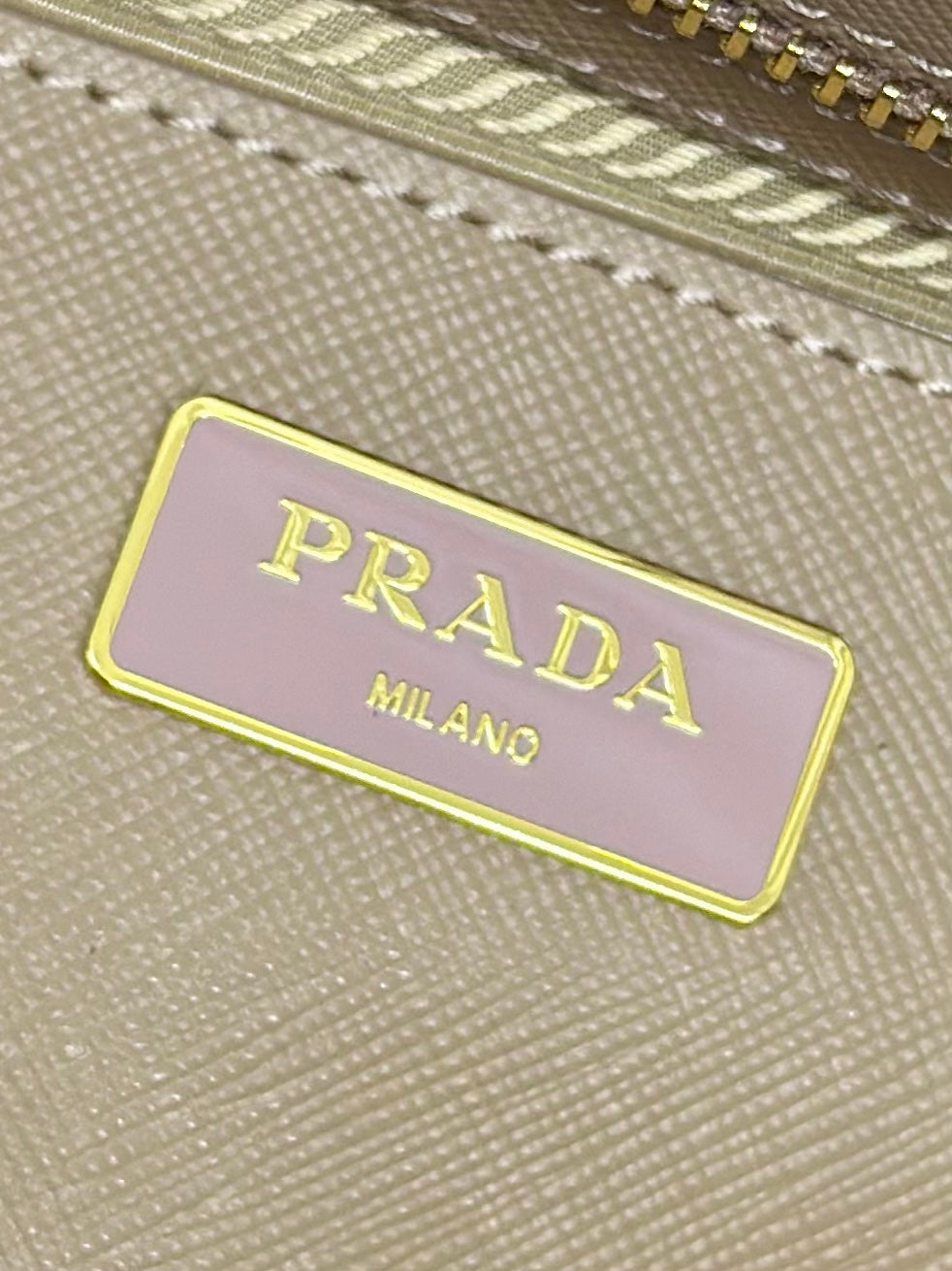 PRADA 26S HANDBAG 28 IN BEIGE SAFFIANO