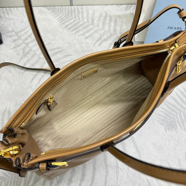PRADA 25S BONNIE LARGE HANDBAG 38 IN GOLDEN BROWN CALFSKIN GOLD HARDWARE