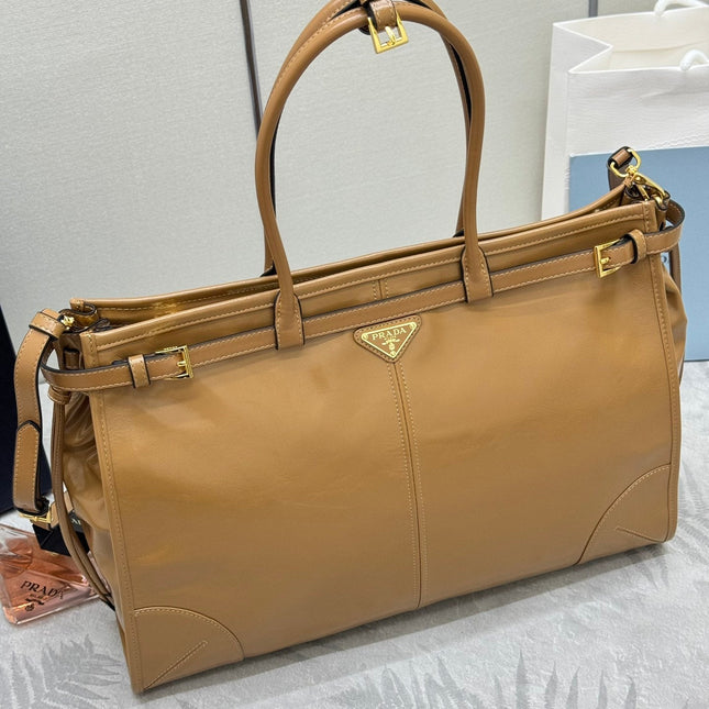 PRADA 25S LUX SOFT BAG 42 IN CARAMEL GLOSSY CALFSKIN GOLD HARDWARE