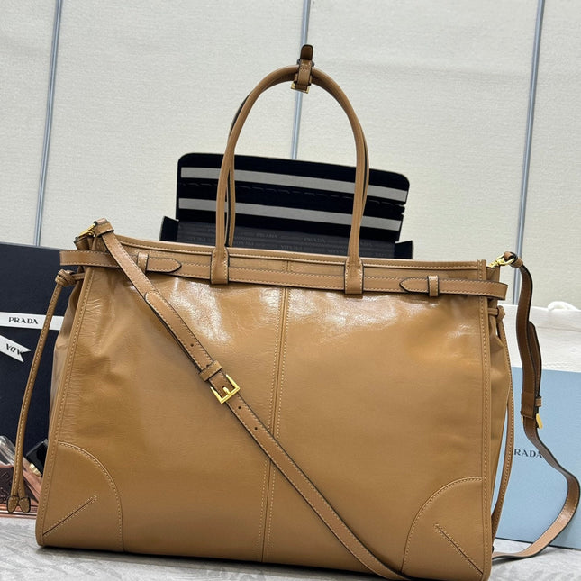 PRADA 25S LUX SOFT BAG 42 IN CARAMEL GLOSSY CALFSKIN GOLD HARDWARE