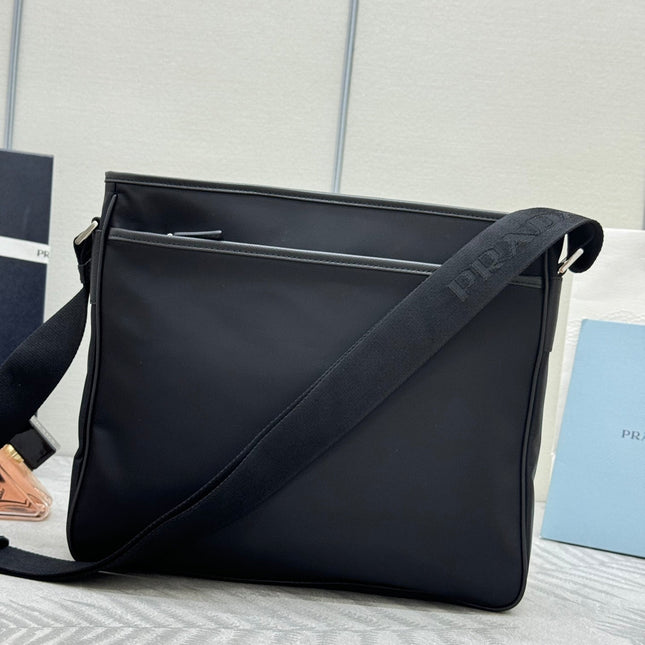PRADA 26S HANDBAG 31 IN BLACK FABRIC