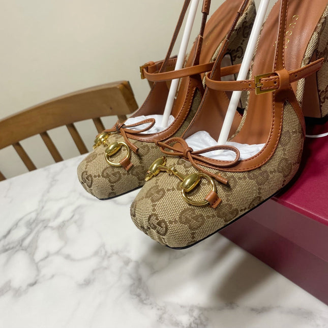 GUCCI 26S HORSEBIT SLINGBACK HEELS 105 MM IN BROWN AND BEIGE CANVAS