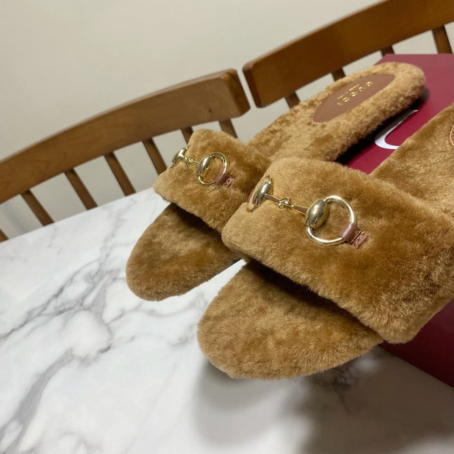 GUCCI 26S HORSEBIT MULES IN BROWN SHEARLING