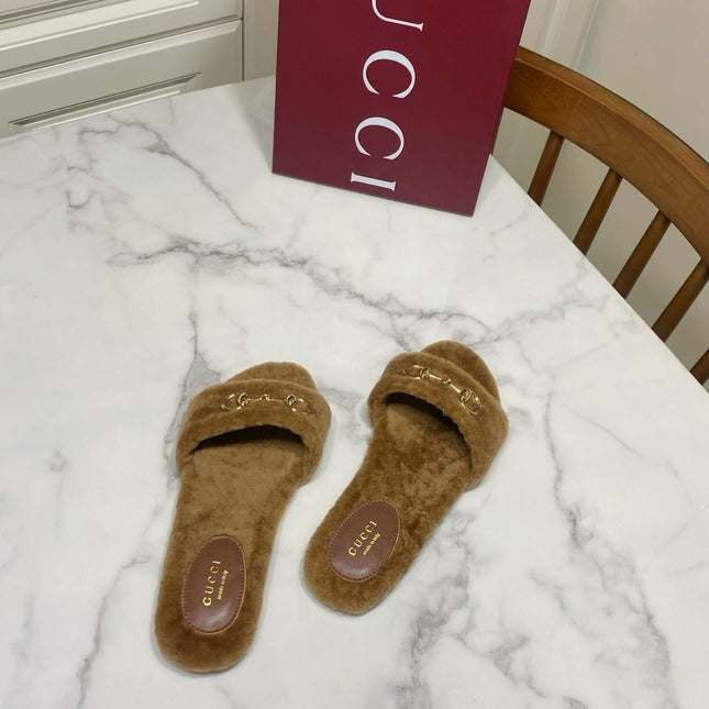 GUCCI 26S HORSEBIT MULES IN BROWN SHEARLING