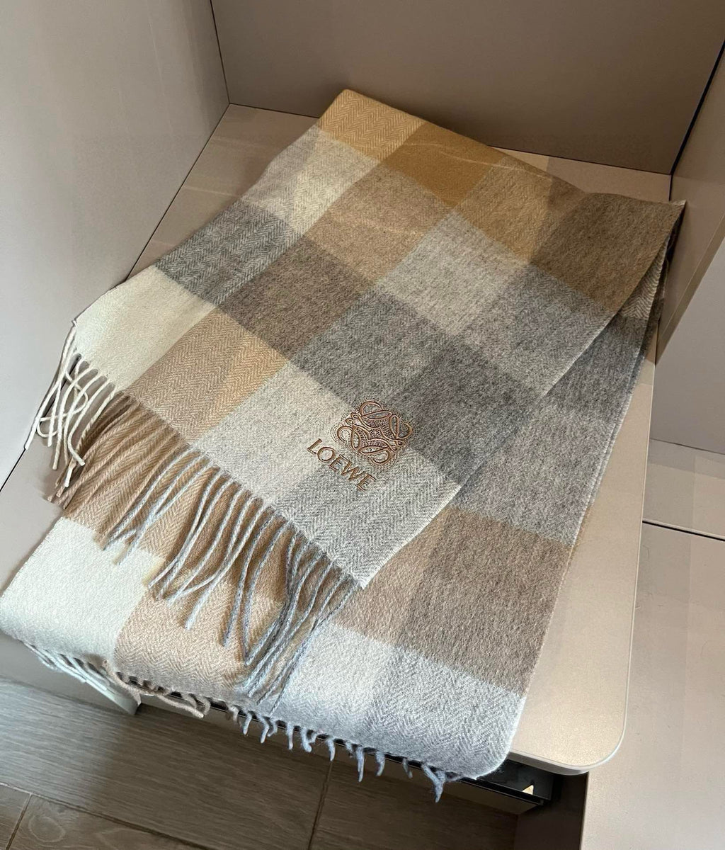 LOEWE 26S SCARF 180 IN CASHMERE 481060