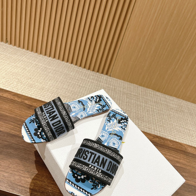 DIOR 26S SLIDE SANDALS IN BLUE FLORAL PRINT LOGO STRAP