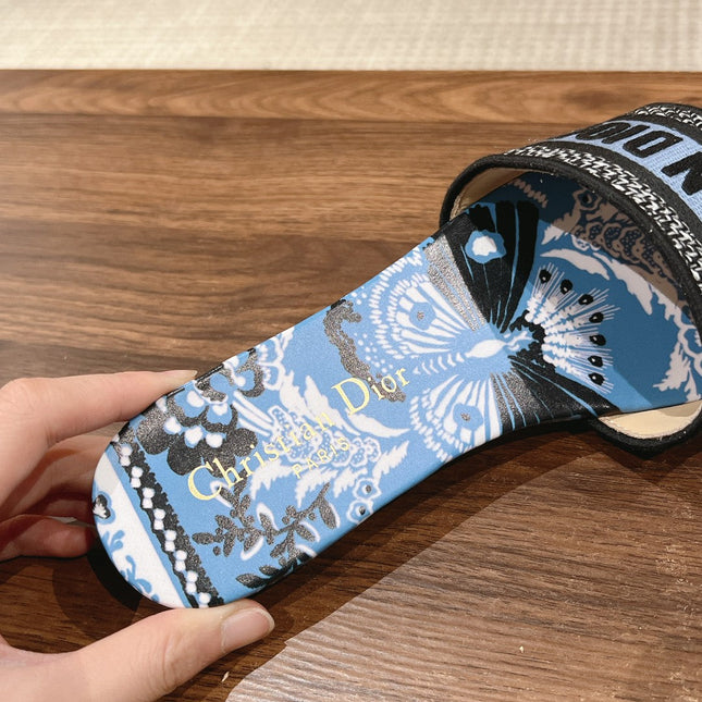 DIOR 26S SLIDE SANDALS IN BLUE FLORAL PRINT LOGO STRAP