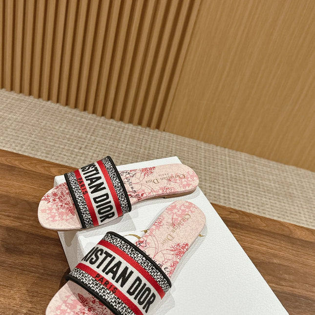 DIOR 26S SLIDE SANDALS IN RED TOILE PRINT LOGO STRAP