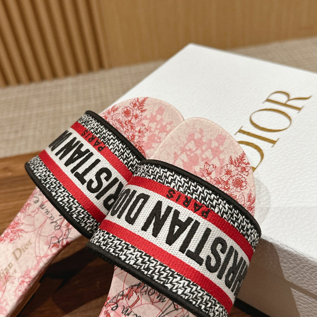 DIOR 26S SLIDE SANDALS IN RED TOILE PRINT LOGO STRAP