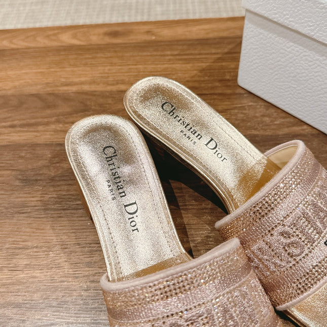 DIOR 26S D-CLUB EMBROIDERED HEELED SLIDES IN ROSE GOLD