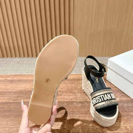 DWAY WEDGE SANDAL IN BLACK EMBROIDERED COTTON RAFFIA SOLE