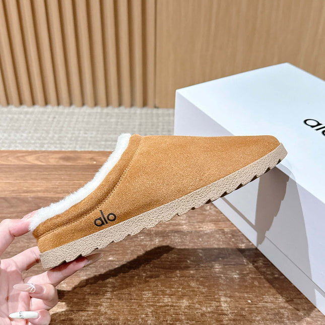 ALO 25S BIRKENSTOCK CLOGS IN LIGHT BROWN SUEDE