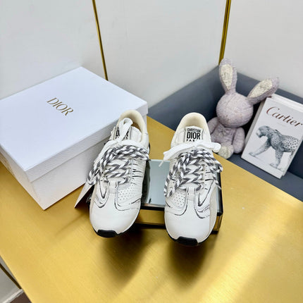 DIOR 26S RUNNING SNEAKER IN IVORY WHITE CALFSKIN AND BEIGE SUEDE