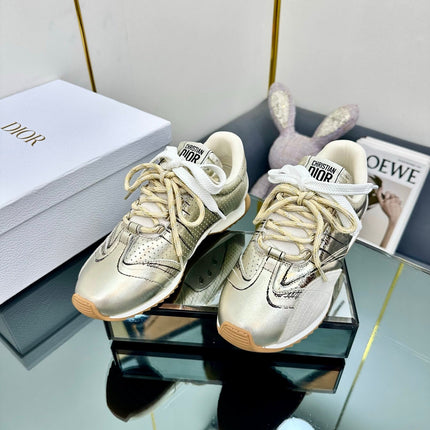 DIOR 26S RUNNING SNEAKER IN GOLD CALFSKIN AND BEIGE SUEDE