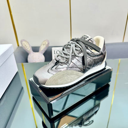 DIOR 26S RUNNING SNEAKER IN DARK SILVER CALFSKIN AND BEIGE SUEDE