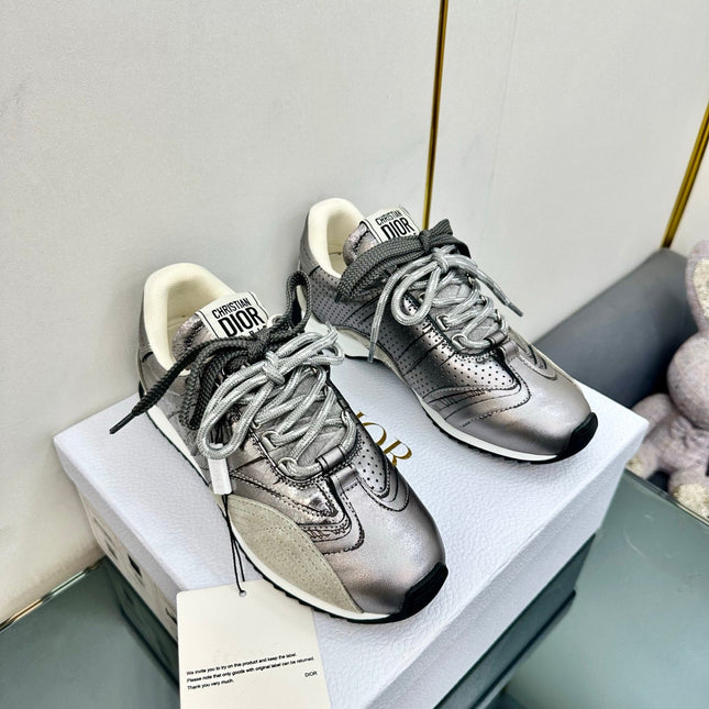 DIOR 26S RUNNING SNEAKER IN DARK SILVER CALFSKIN AND BEIGE SUEDE