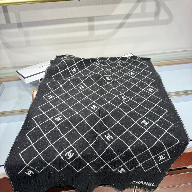 CHANEL 25S SCARF 195 IN CASHMERE 880355