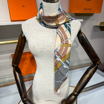 HERMES 26S SCARF 90 IN SILK 307102