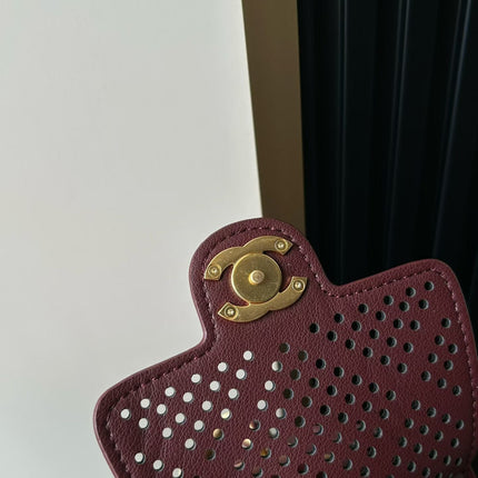 CHANEL 26S HOBO BAG 22 IN BURGUNDY RED PERFORATED CALFSKIN GOLD HARDWARE