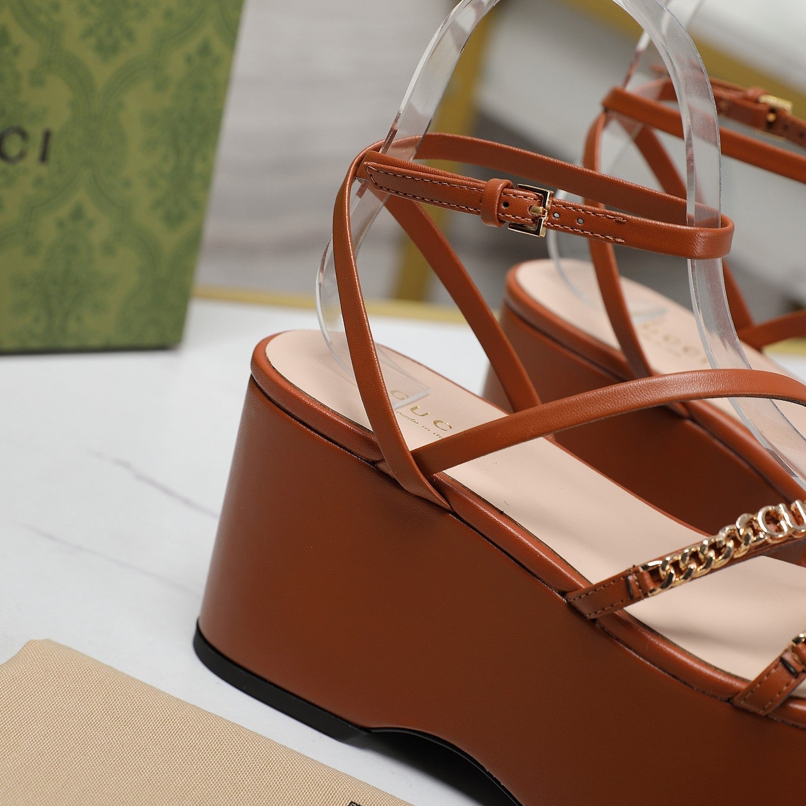 WEDGE PLATFORM IN CINNAMON BROWN SHEEPSKIN
