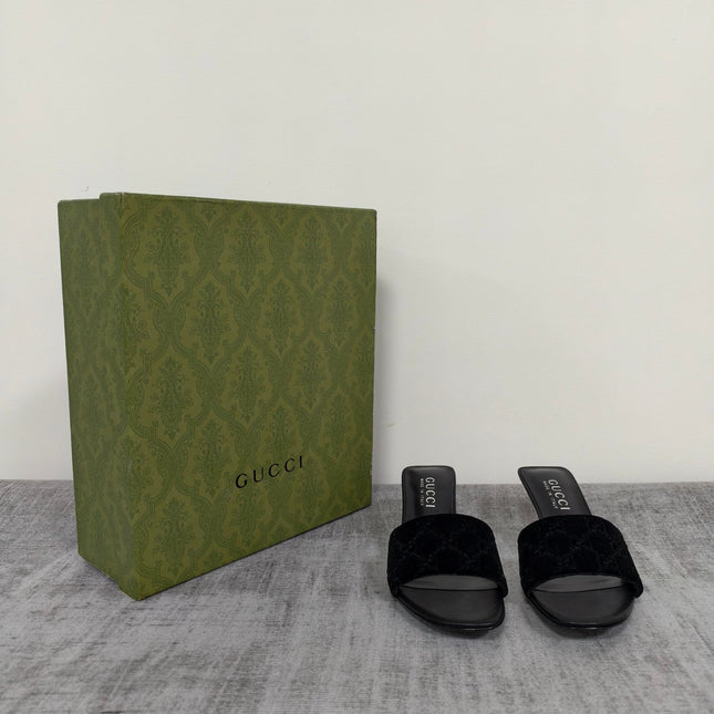 GUCCI 26S MULE SANDALS 55MM IN BLACK VELVET GG EMBOSSED