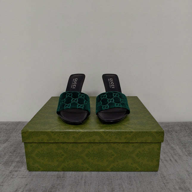 GUCCI 26S MULE SANDALS 85MM IN DARK GREEN VELVET GG EMBOSSED