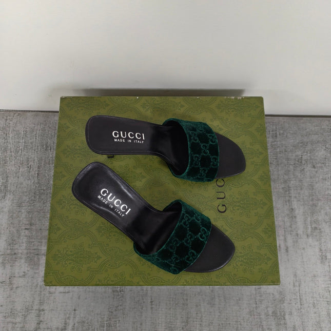 GUCCI 26S MULE SANDALS 85MM IN DARK GREEN VELVET GG EMBOSSED