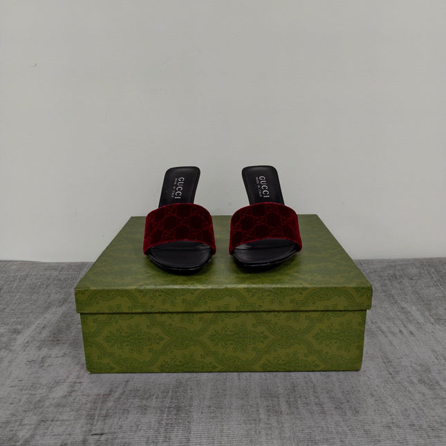 GUCCI 26S MULE SANDALS 110MM IN BURGUNDY RED VELVET GG EMBOSSED