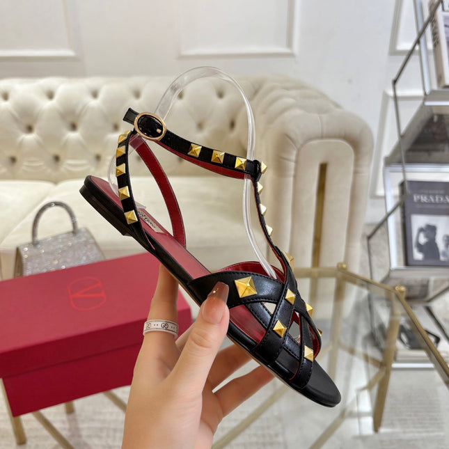 VALENTINO 26S SANDALS IN BLACK CALFSKIN WITH STUD-EMBELLISHED