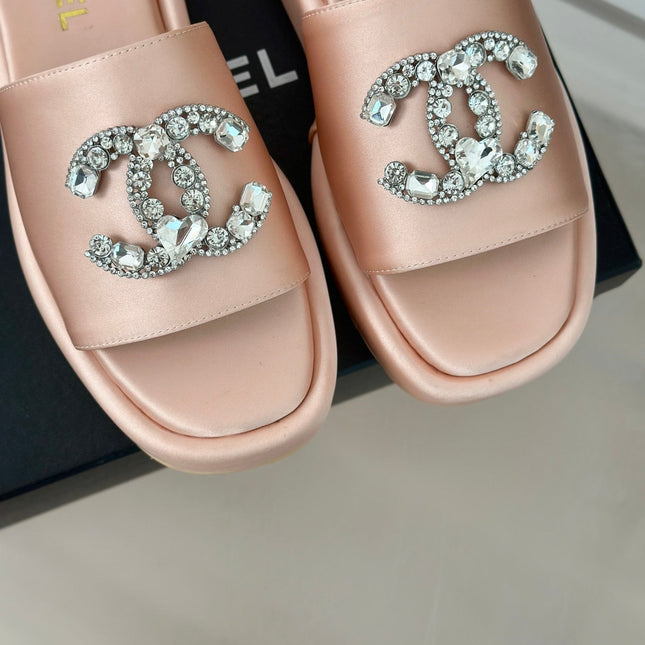 SLIPPERS THICK SOLE IN LIGHT PINK SATIN