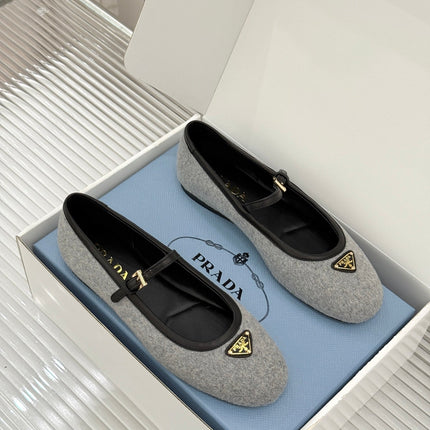 PRADA 26S MARY JANE  FLATS IN GREY FELTED FABRIC