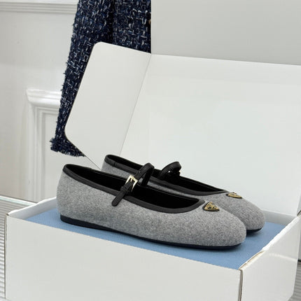 PRADA 26S MARY JANE  FLATS IN GREY FELTED FABRIC