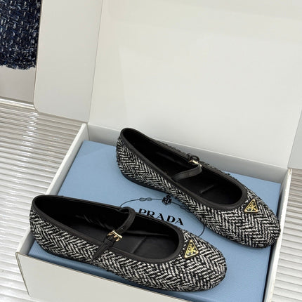 PRADA 26S MARY JANE  FLATS IN BLACK MIX WHITE TWEED