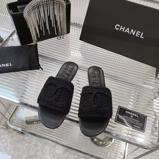 SLIPPERS BLACK SHEEPSKIN