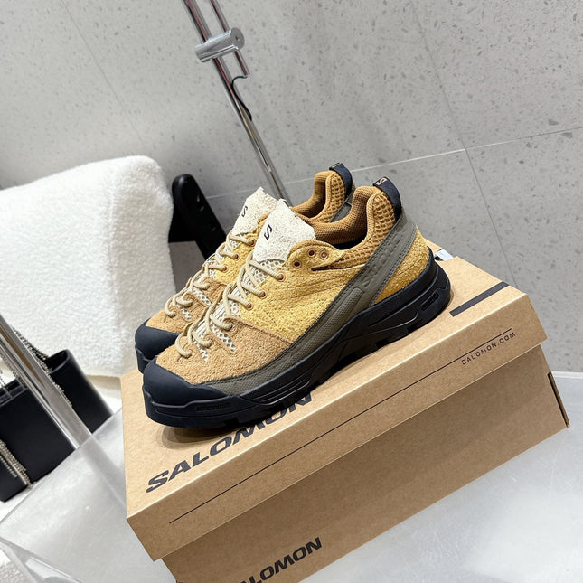 ALO 25S SALOMON AERO GLIDE 3 IN DARK BEIGE AND BLACK SUEDE
