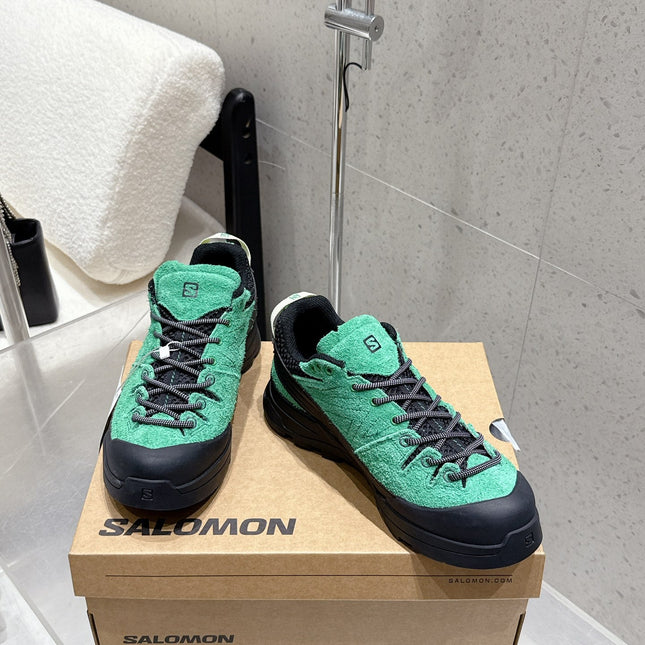 ALO 25S SALOMON AERO GLIDE 3 IN BLACK AND GREEN SUEDE