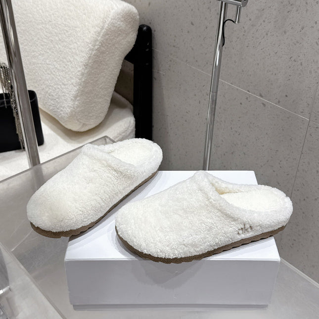 ALO 25S BIRKENSTOCK CLOGS IN WHITE WOOL
