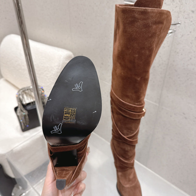 YSL 26S JANIS KNEE-HIGH BOOTS 90 MM IN BROWN SUEDE