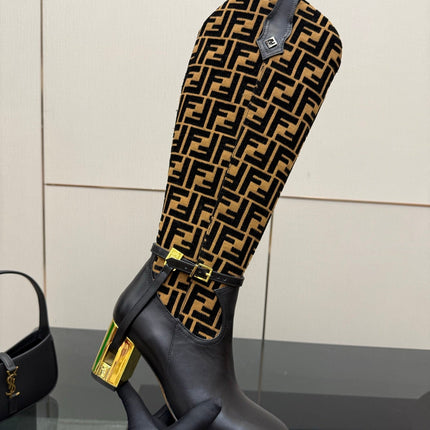 FENDI 25S KNEE-HIGH BOOTS 50 MM IN BLACK CALFSKIN AND BROWN FABRIC PRINT LOGO