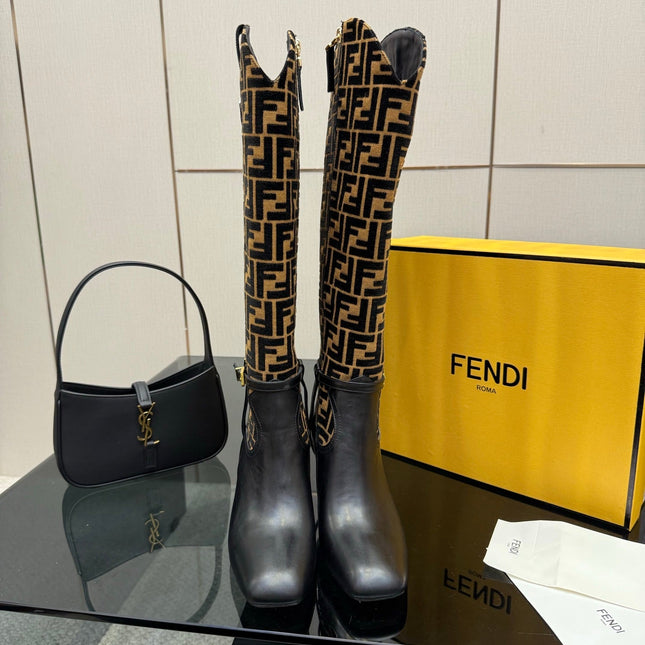 FENDI 25S KNEE-HIGH BOOTS 50 MM IN BLACK CALFSKIN AND BROWN FABRIC PRINT LOGO
