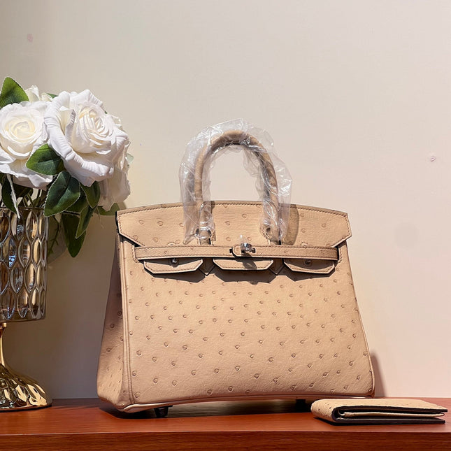 KELLY SELLIER 25 BAG IN CAMEL BEIGE OSTRICH LEATHER WITH SILVER HARDWARE