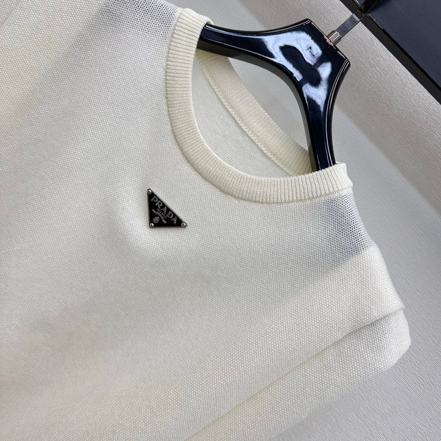 PRADA 26S SLEEVELESS SWEATER STYLE 921