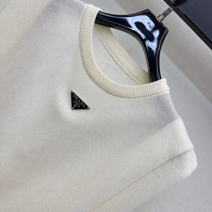 PRADA 26S SLEEVELESS SWEATER STYLE 921