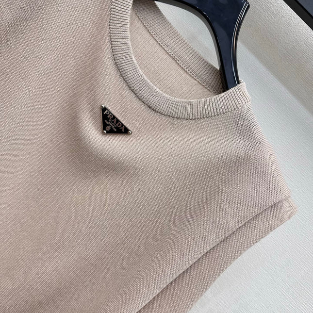 PRADA 26S SLEEVELESS SWEATER STYLE 922